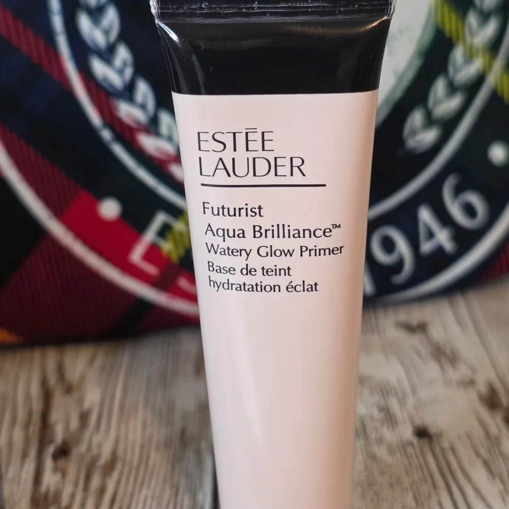 Women's Estée Lauder set of 6 travel size